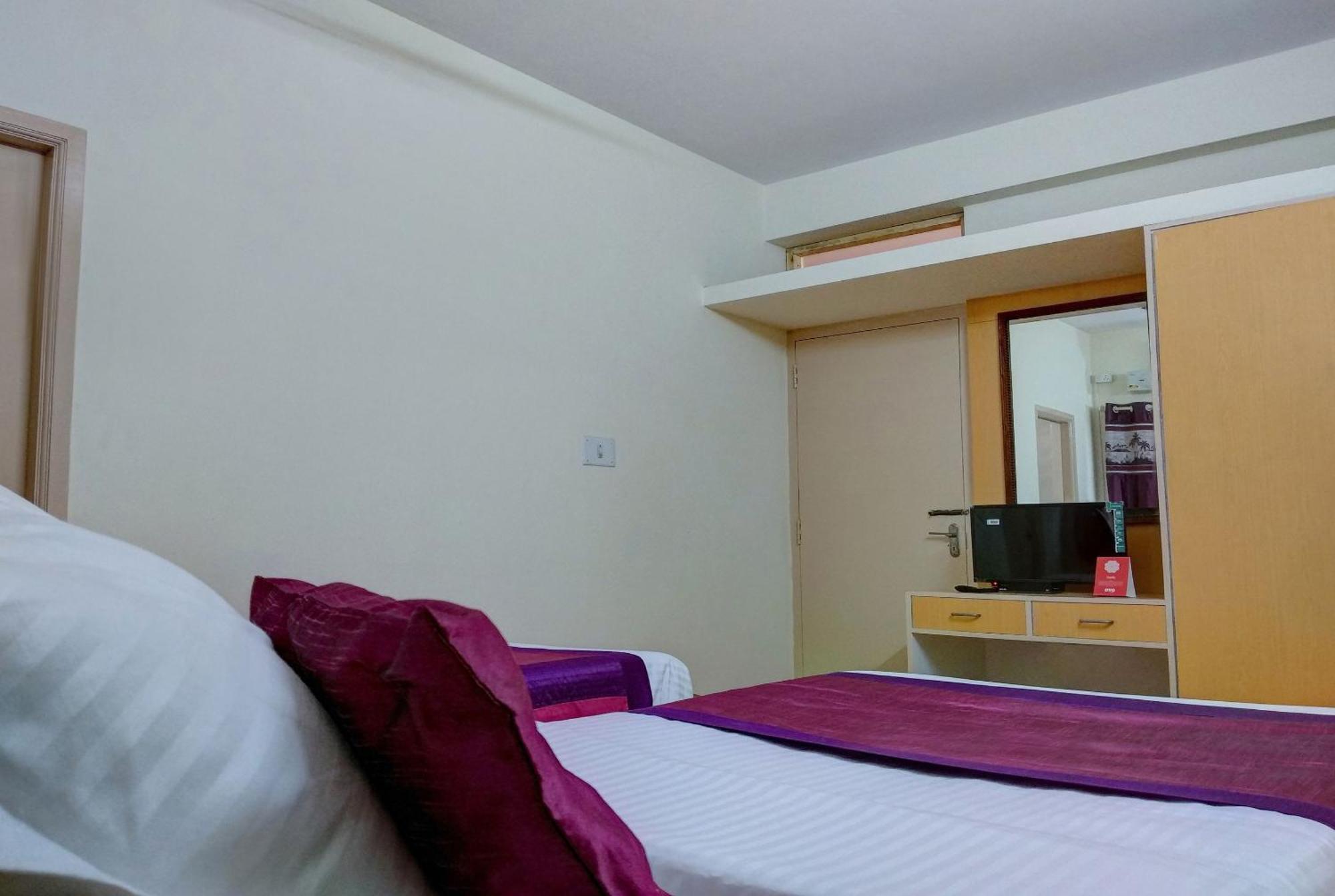 OYO 10476 Shree Mookambika Guest House Bangalore Buitenkant foto