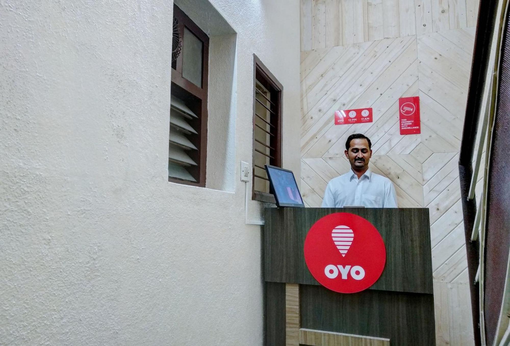 OYO 10476 Shree Mookambika Guest House Bangalore Buitenkant foto